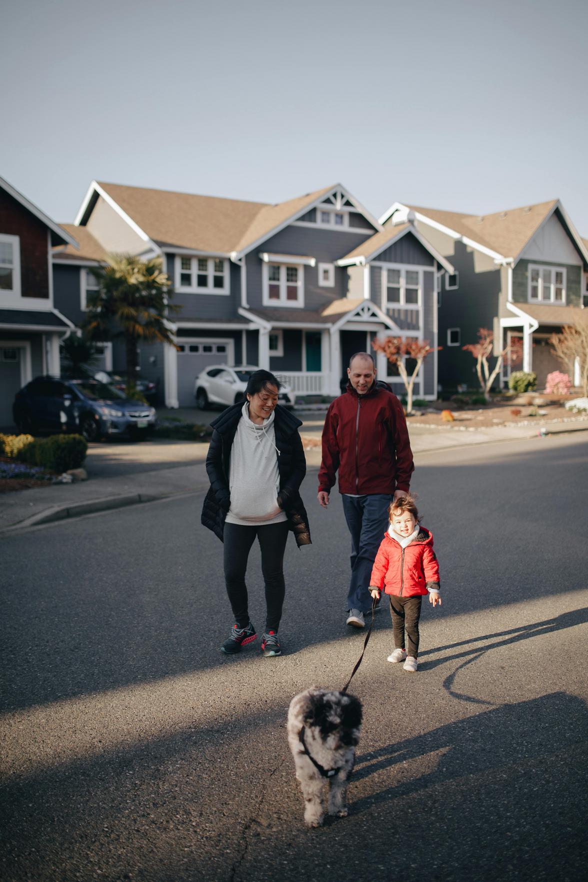 Cuidados essenciais para a saúde do seu filho e do seu pet em famílias modernas