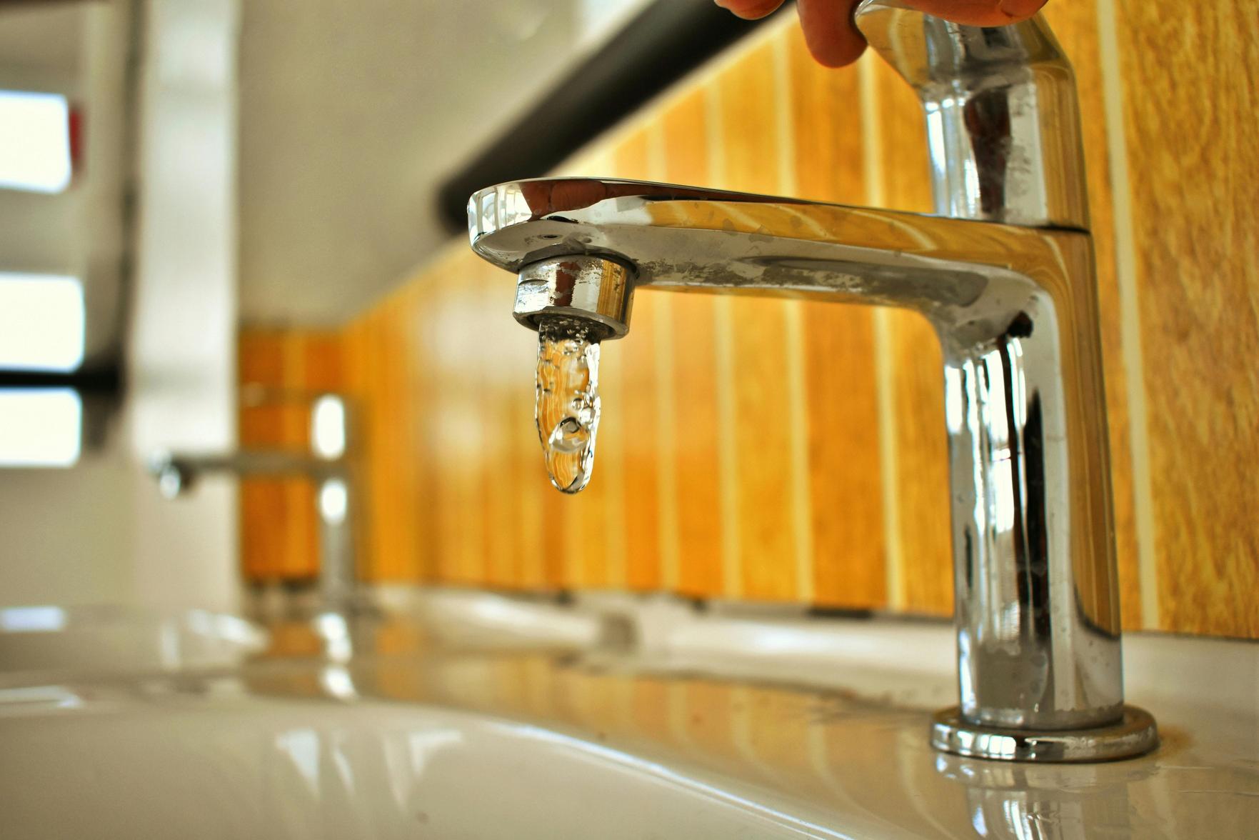 Economia de Água: Dicas Práticas para Prevenir Vazamentos e Promover Sustentabilidade em Casa