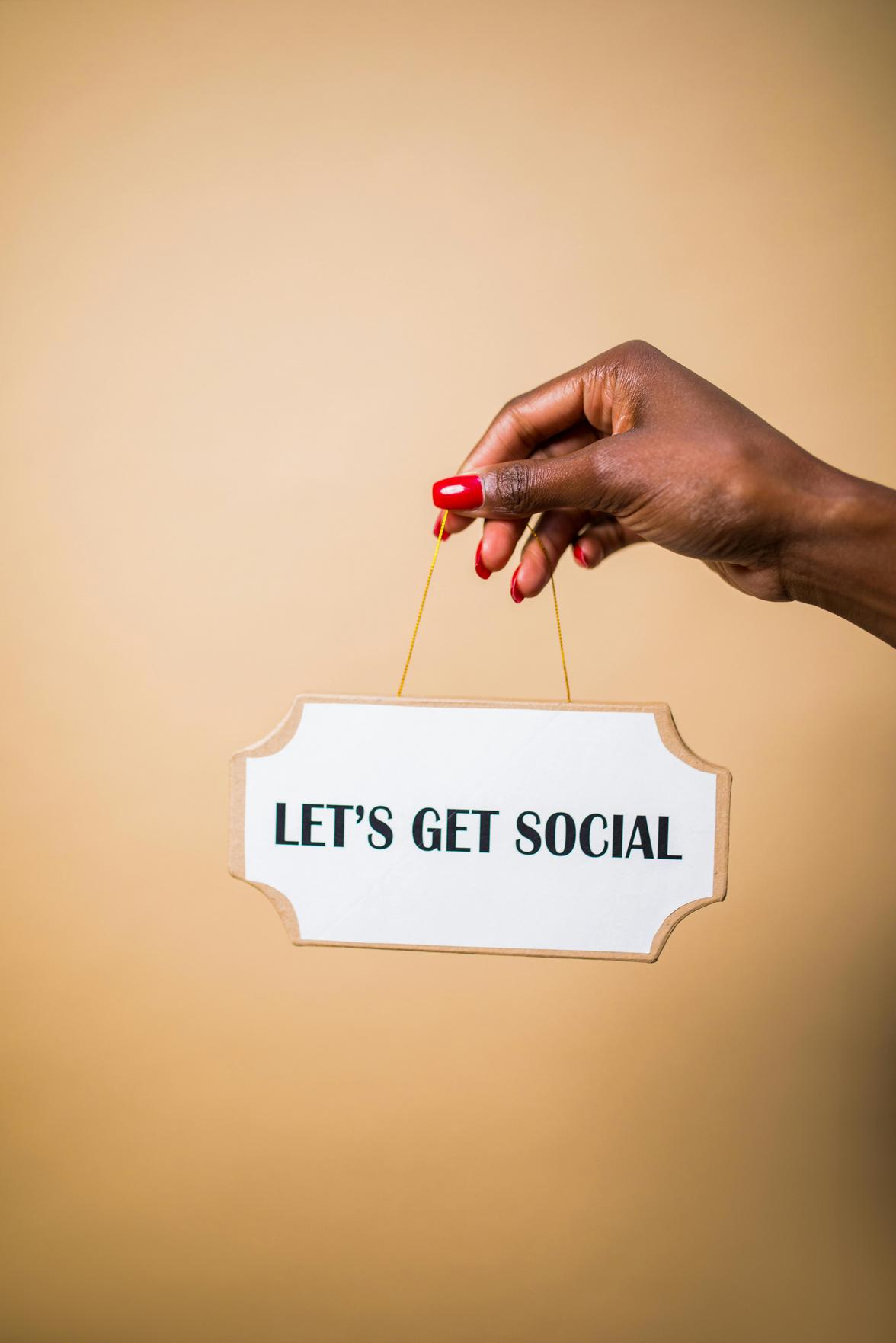 Estratégias de Growth Hacking para Ampliar sua Presença nas Redes Sociais e Impulsionar seu Desenvolvimento Profissional
